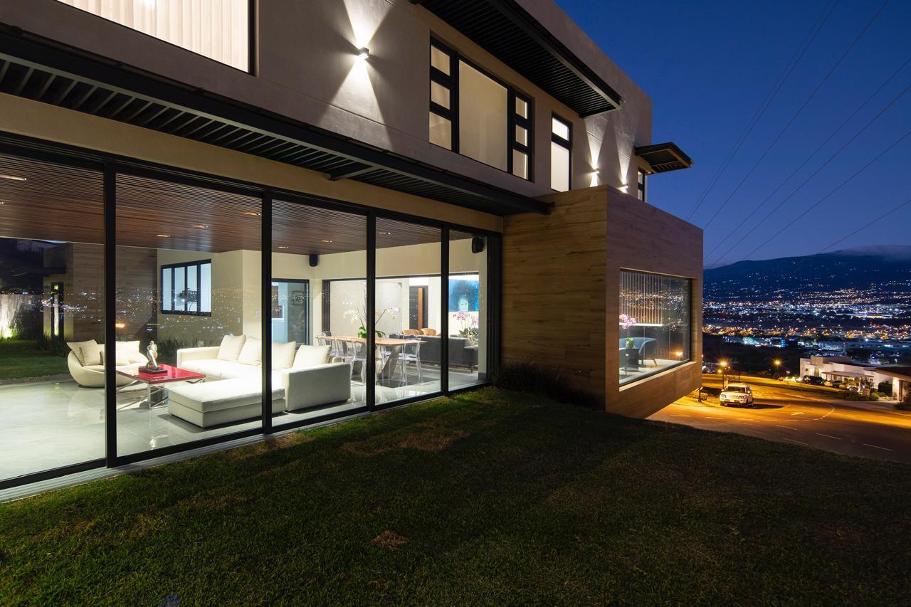 Modern Luxury Estate, Escazu, San Jose