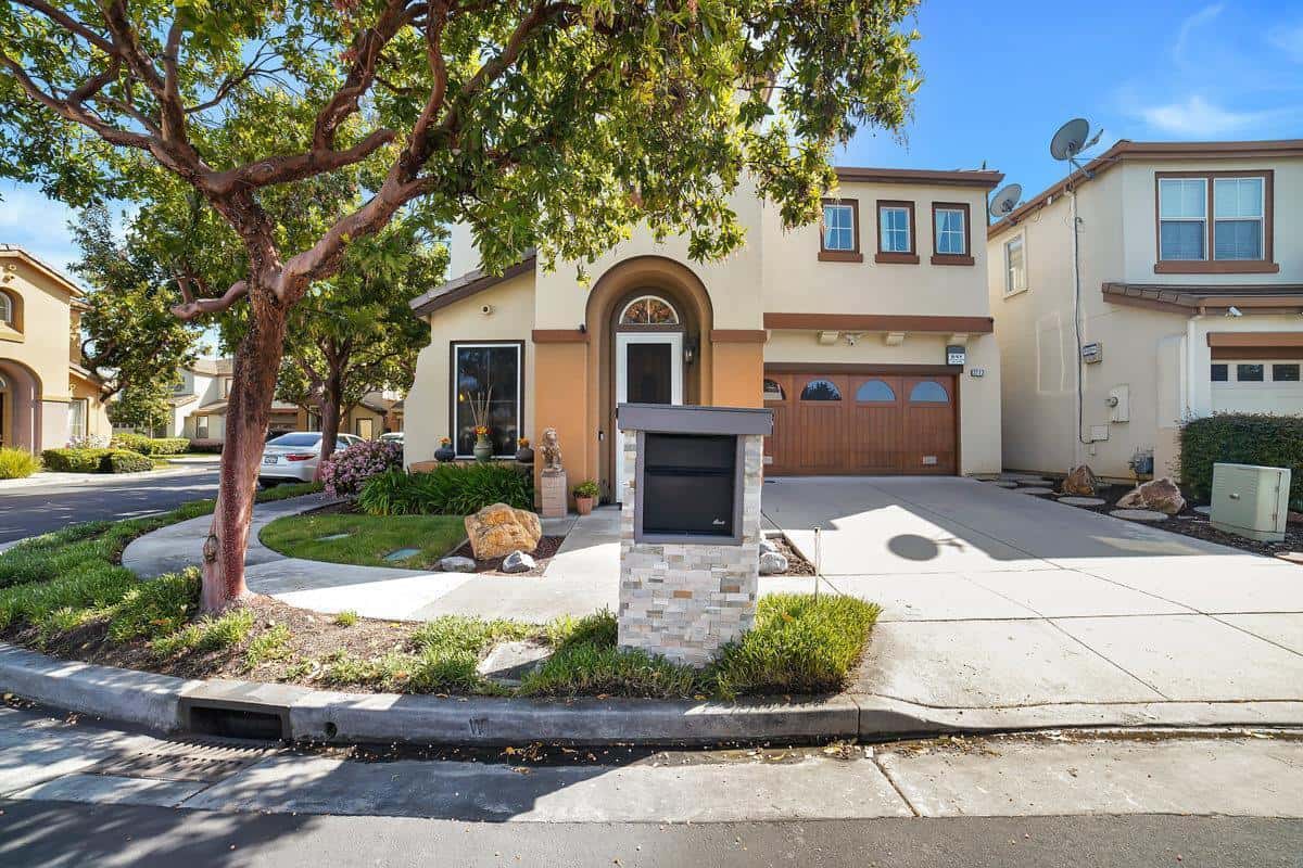 2772 Vineyard Park Place • San Jose • 95148