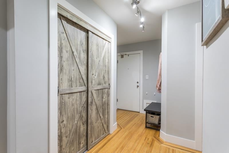 104-1075 W 13th Ave