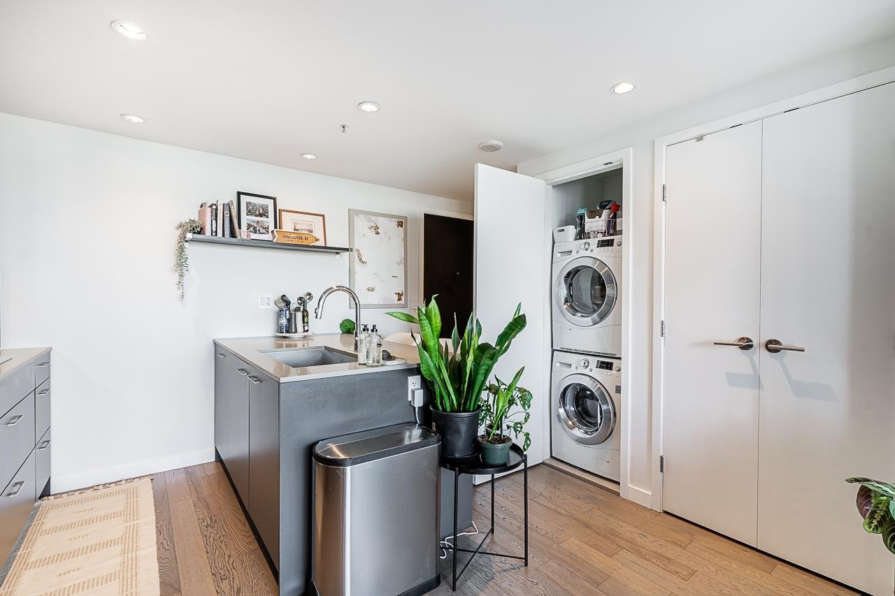304-728 W 8th Ave