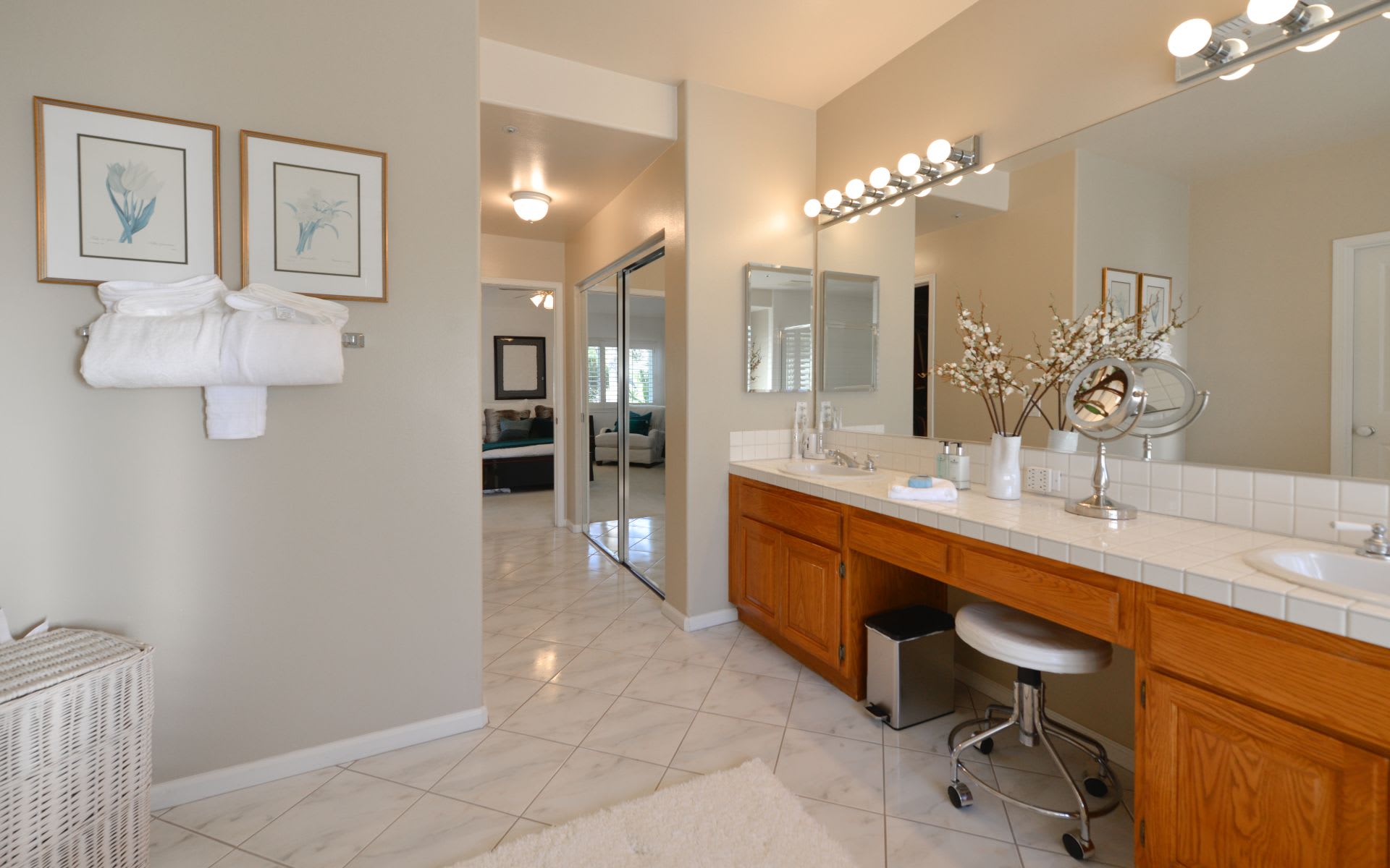 6557 KENTWOOD BLUFFS DR