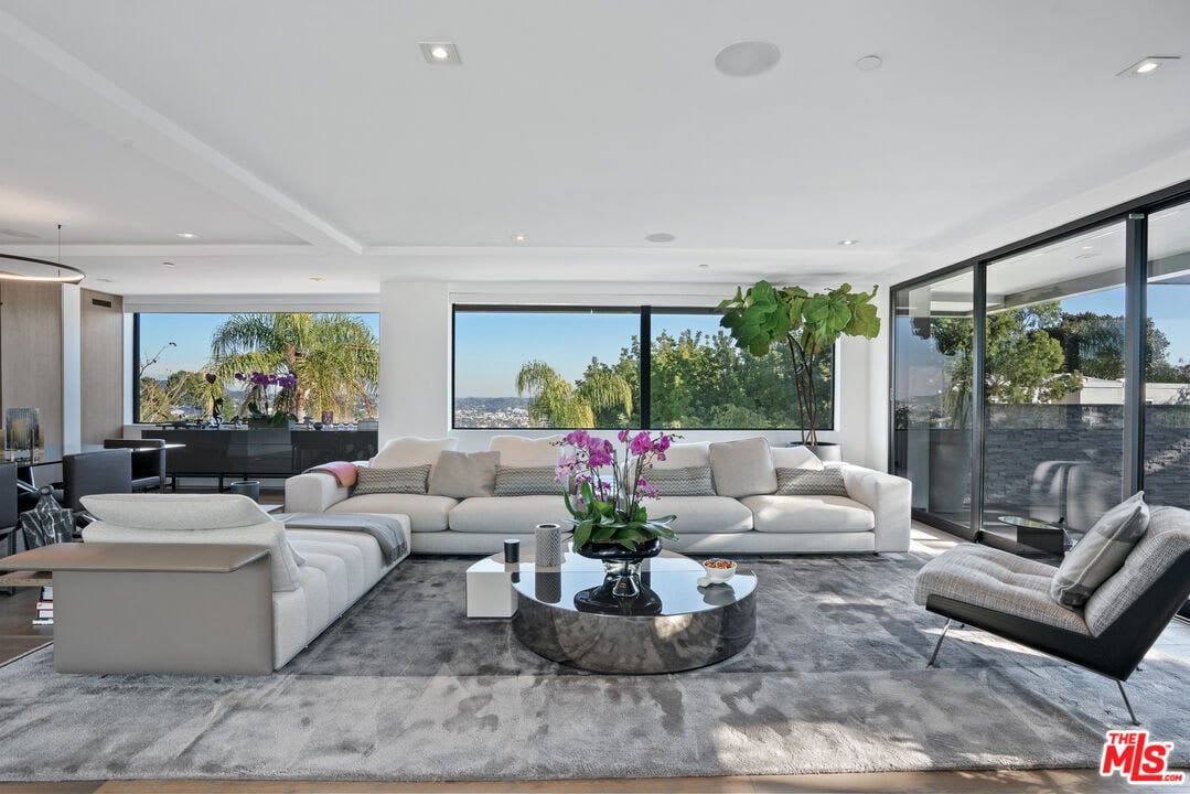 Pristine Lodge
