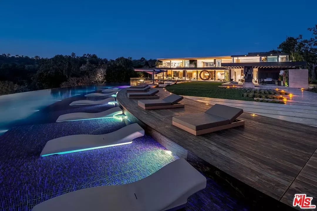 281 Bentley Cir