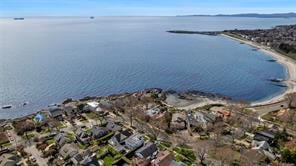 1636 Hollywood Cres