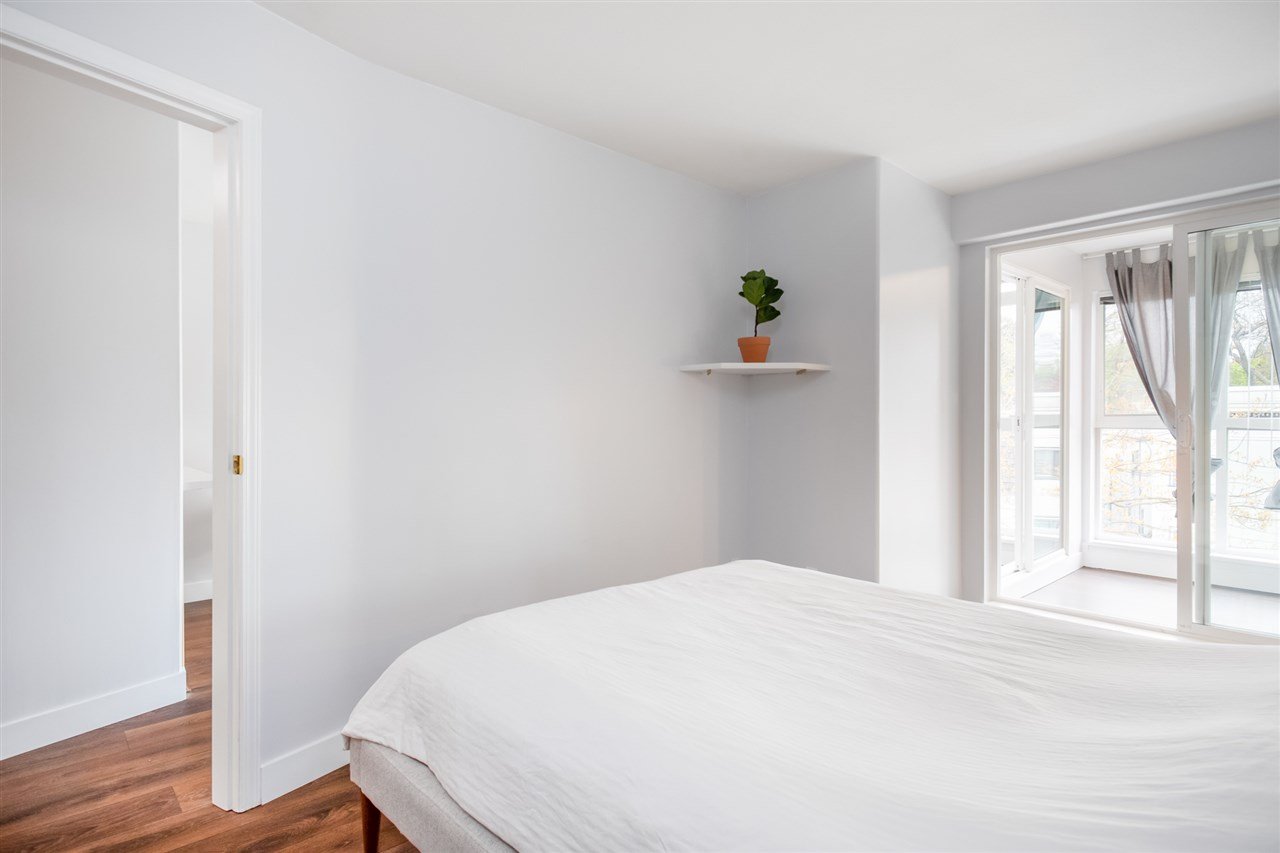 403-988 W 21st Ave
