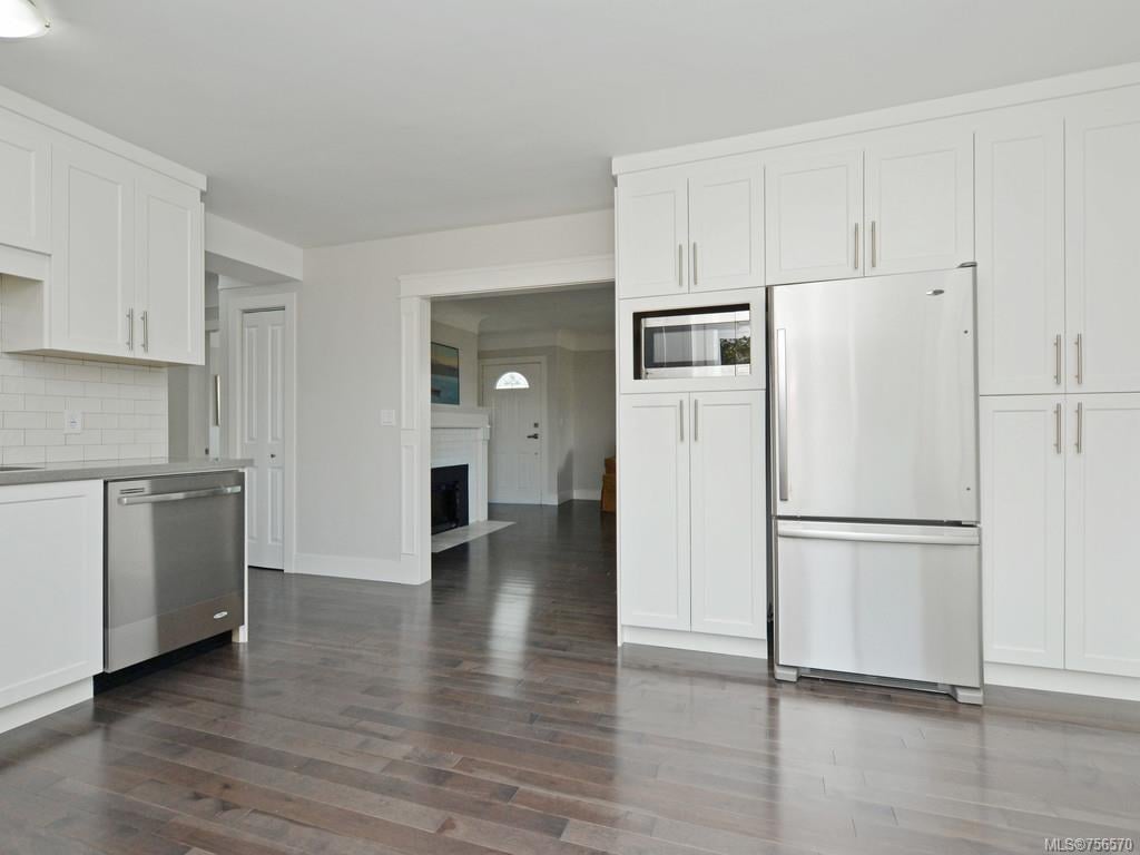 1212 Pearce Cres
