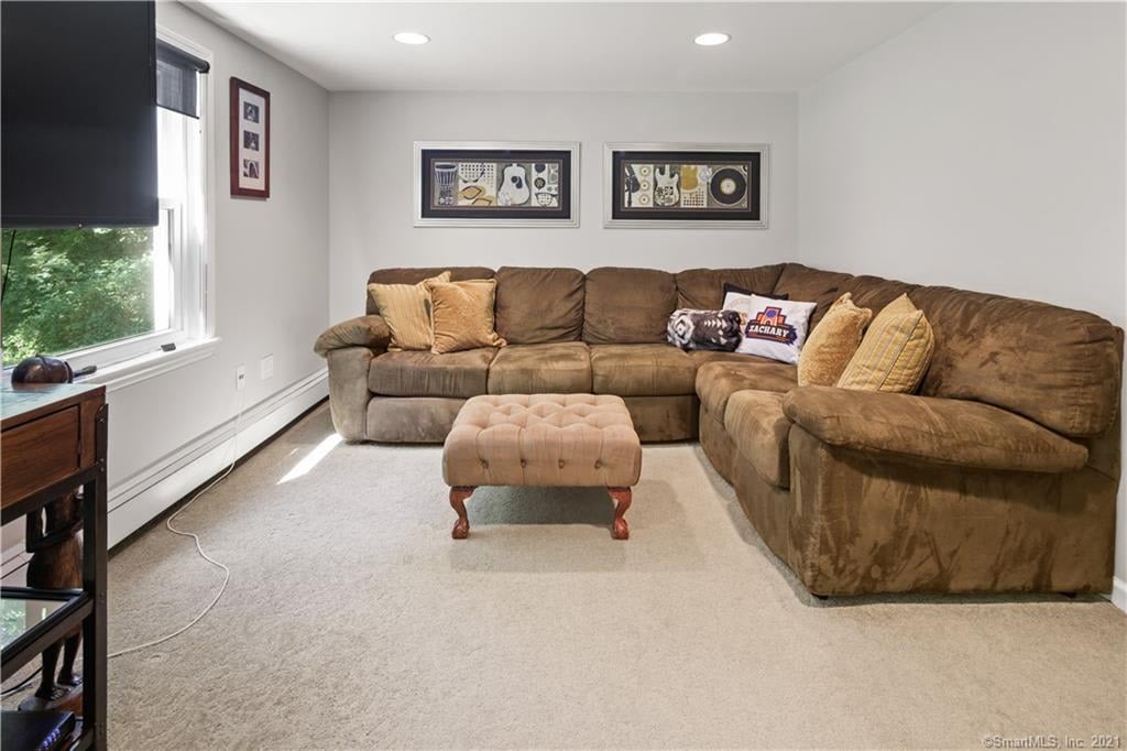 102 Briar Brae Rd