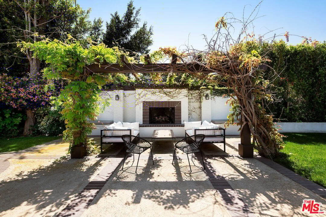 Valley Retreat