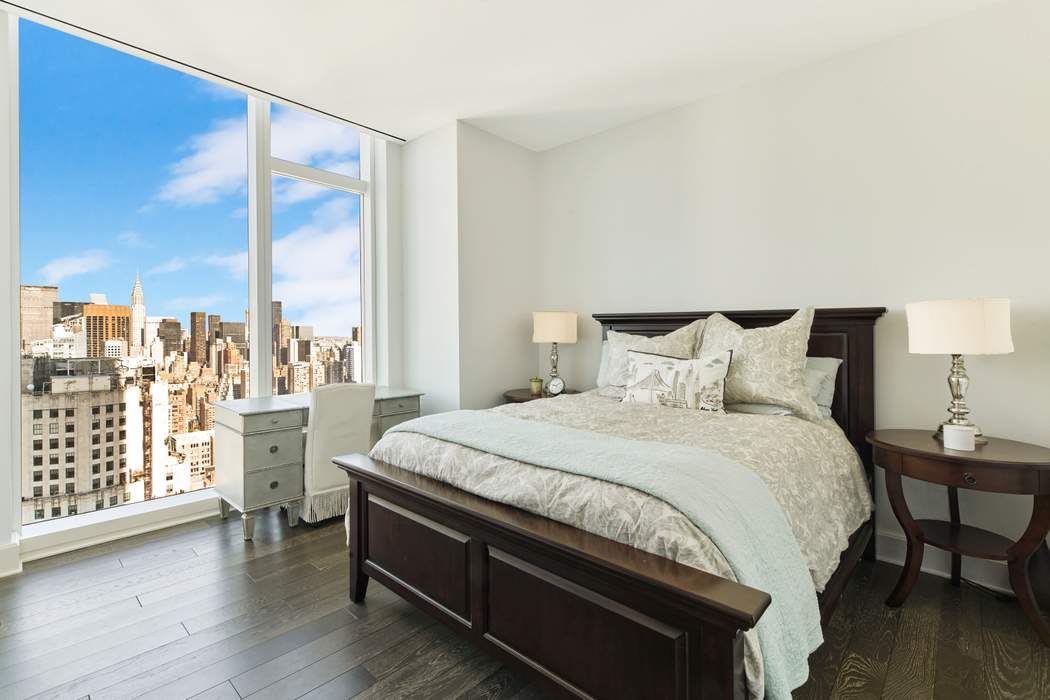 45 East 22nd Street, 44A