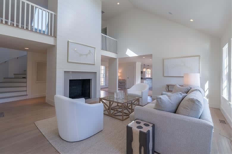 12 Pond View Dr