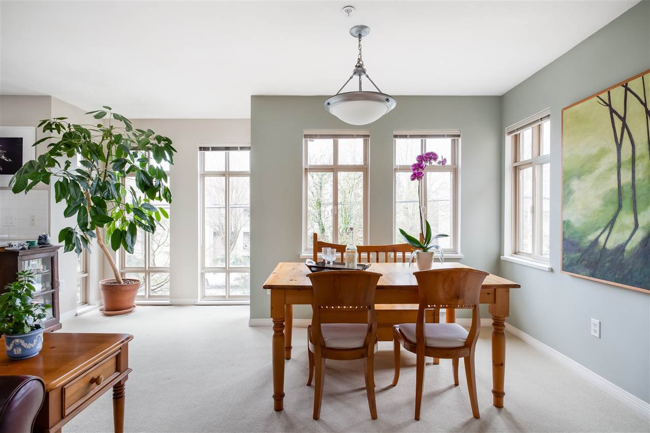 27-3036 W 4th Ave