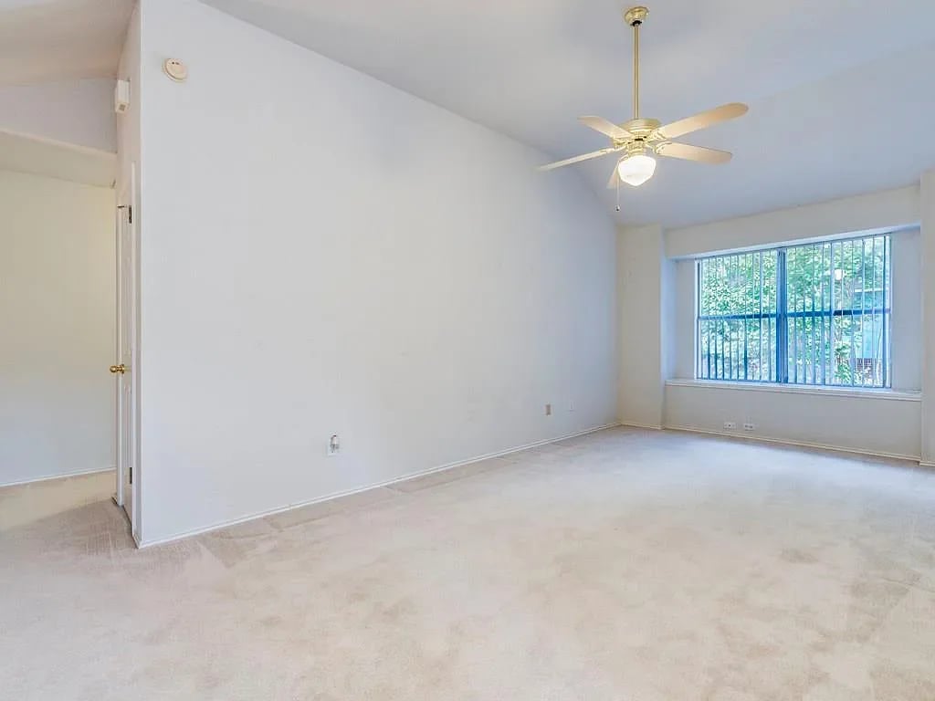 5814 Kayview Dr