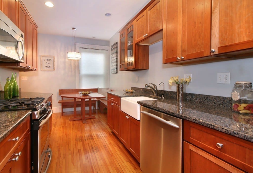 116 Pleasant St, Unit 3