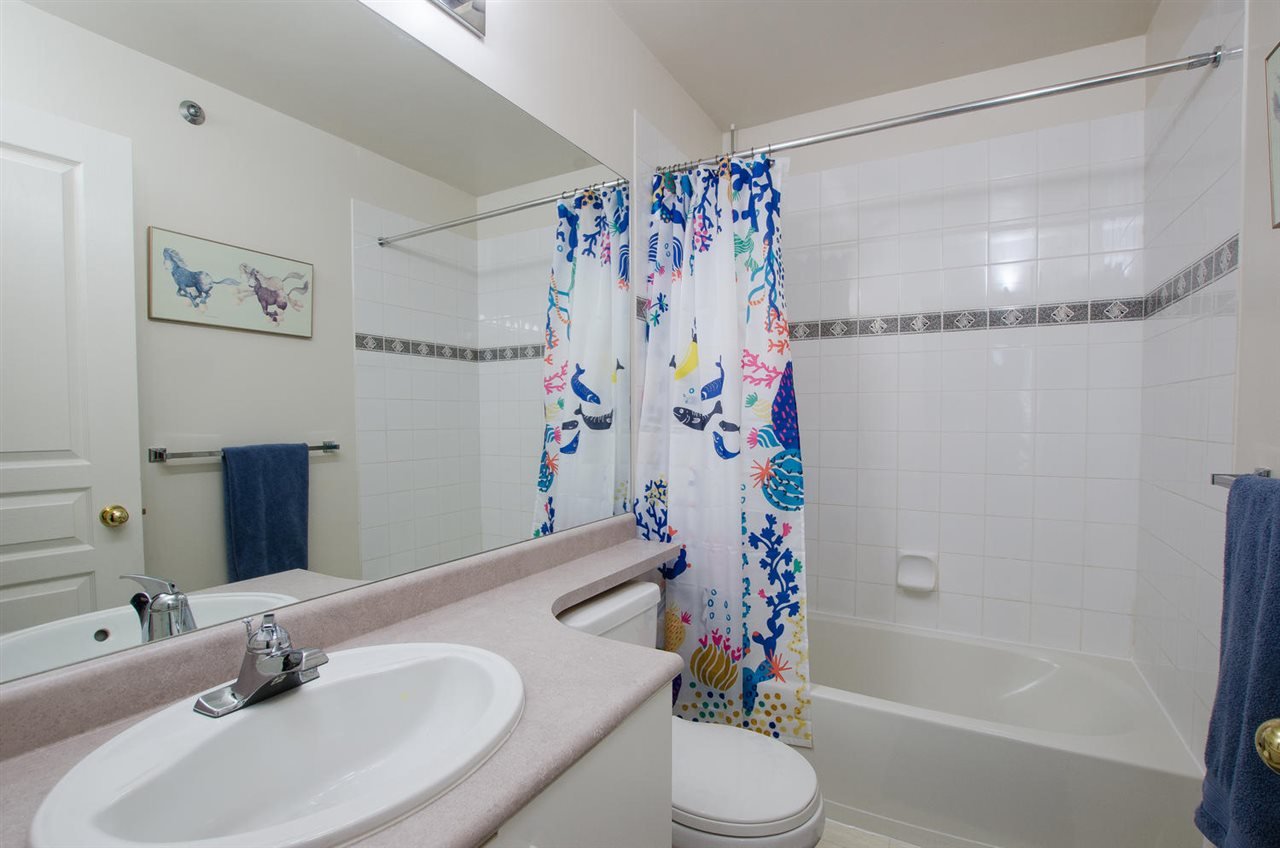 36-2723 E Kent Ave North Ave