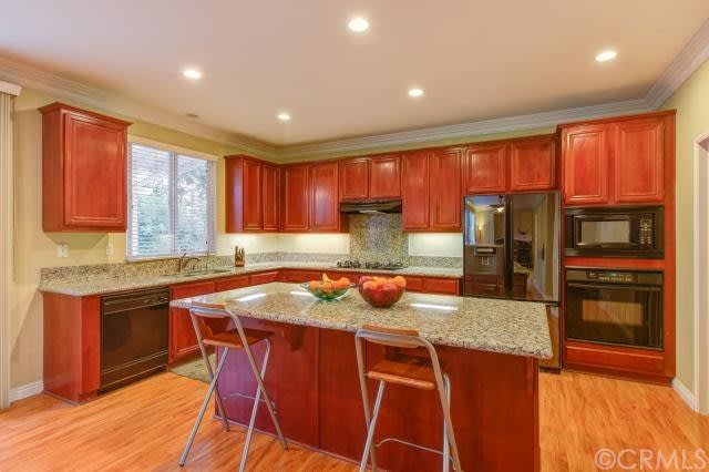 7170 Maple Glen Dr