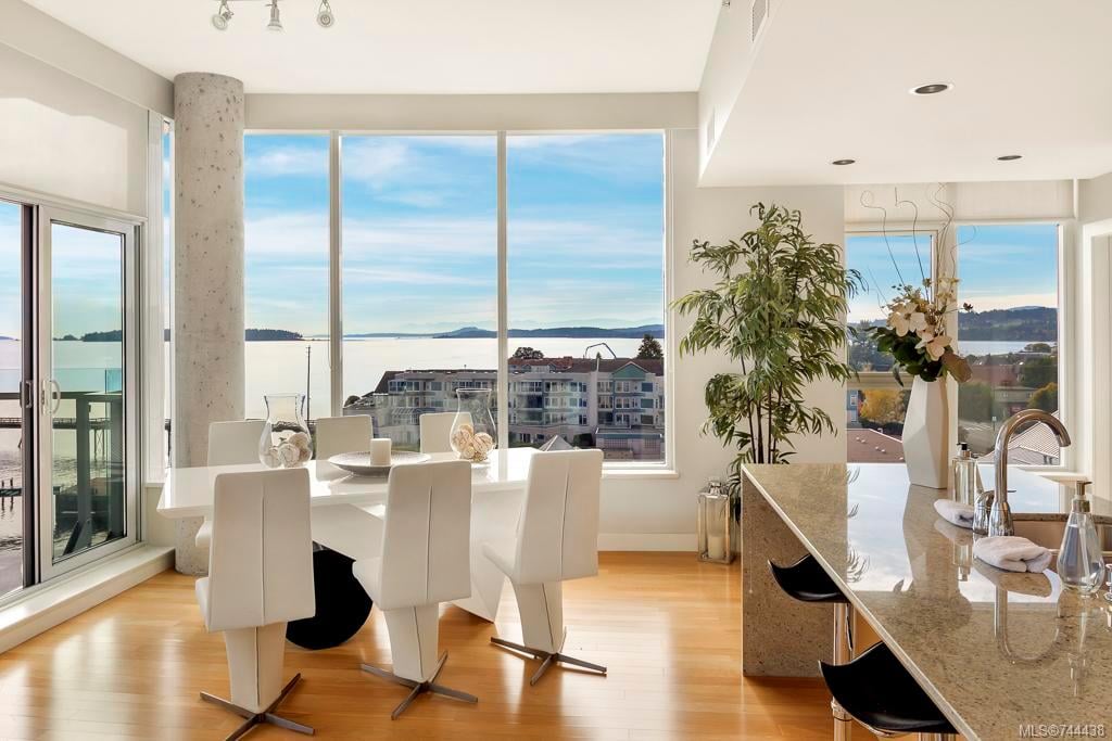 709-9809 Seaport Pl