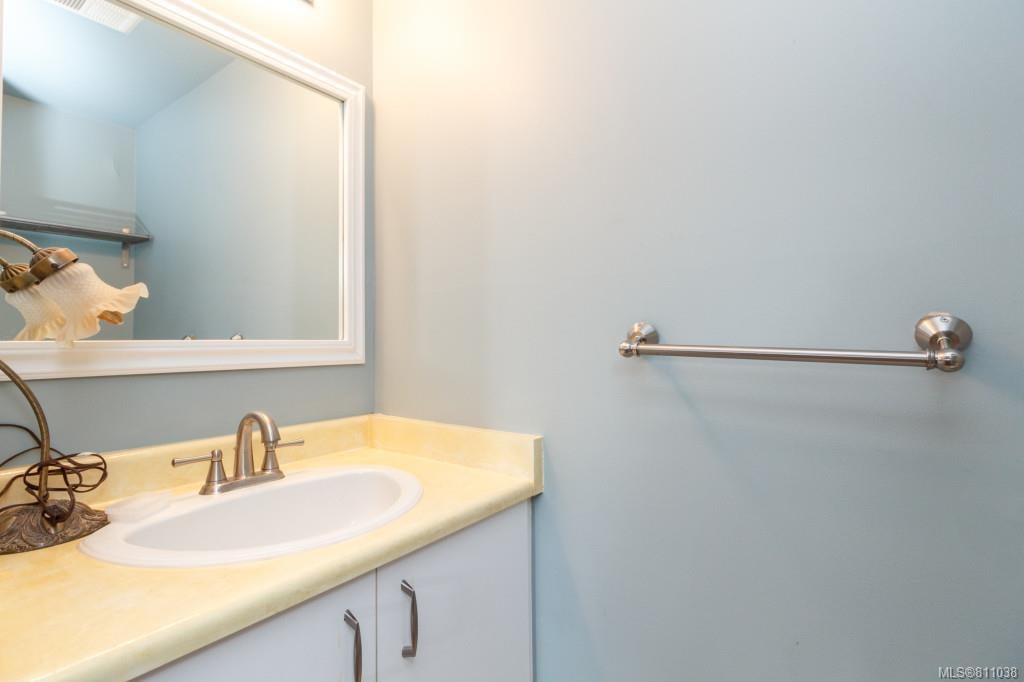 102-2520 Wark St, Victoria