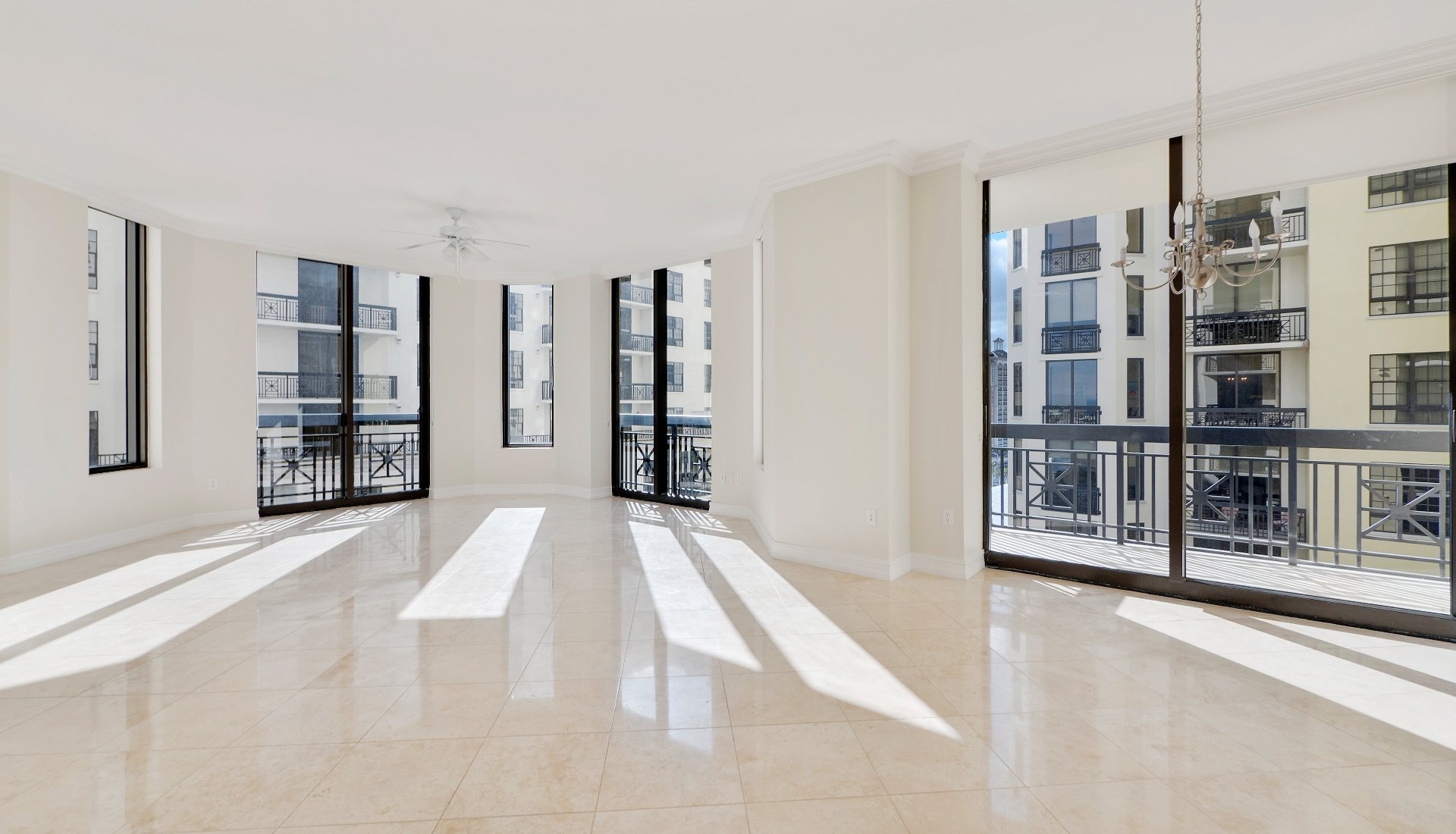 701 S Olive Ave, Apt 1015