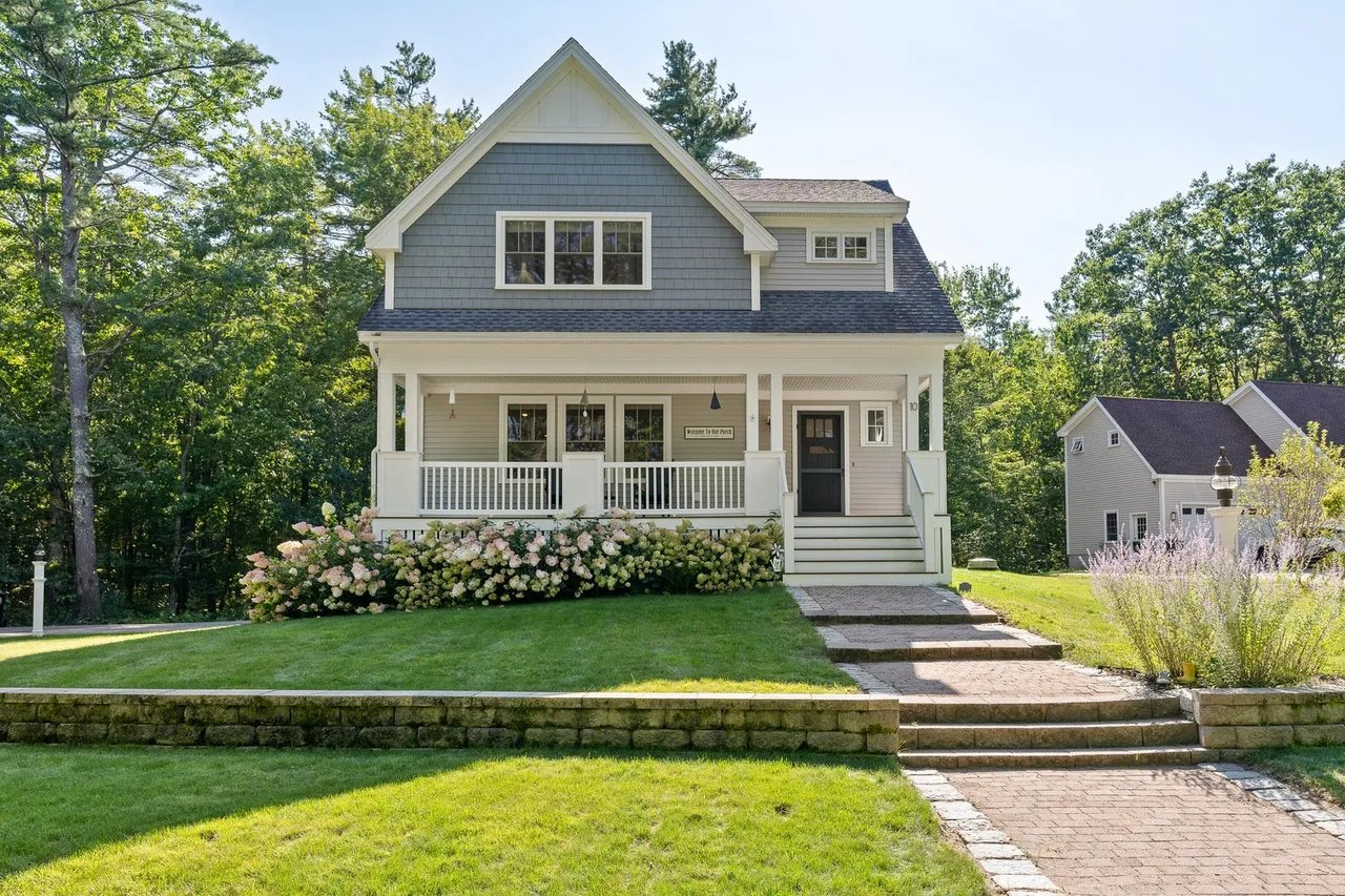 New Listing! 10 Dixon Drive, Kennebunk, Maine – $795,000