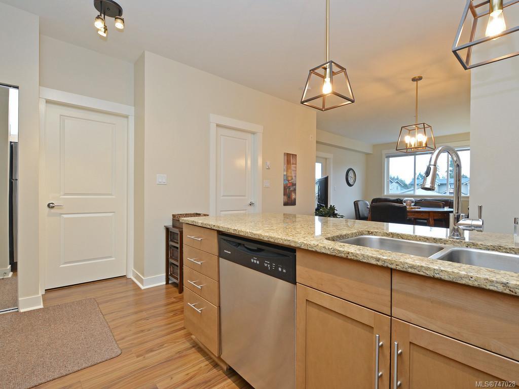 203-662 Goldstream Ave, Langford