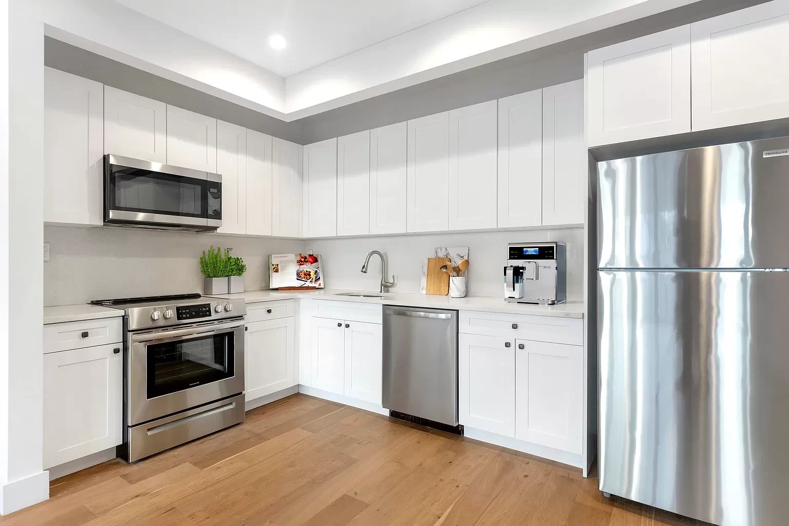 735 Lafayette Ave, #2A