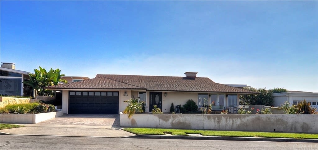 1032 Sea Ln