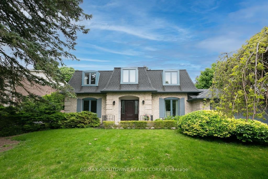 2269 All Saints Crescent Oakville