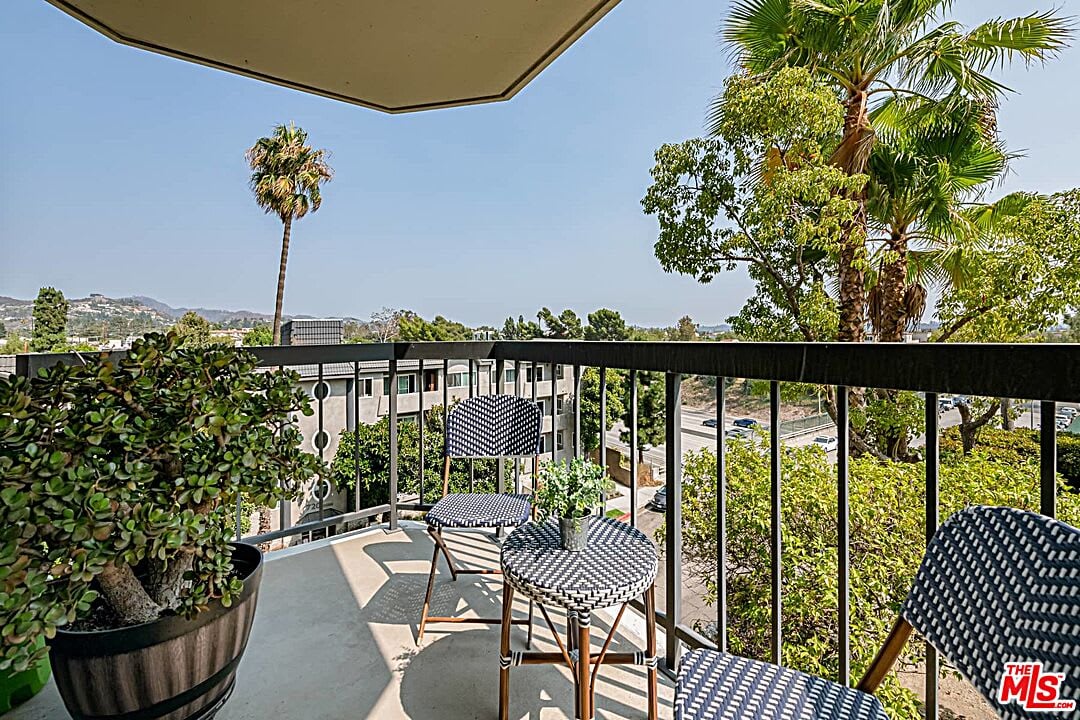 222 Monterey Rd Unit: 205