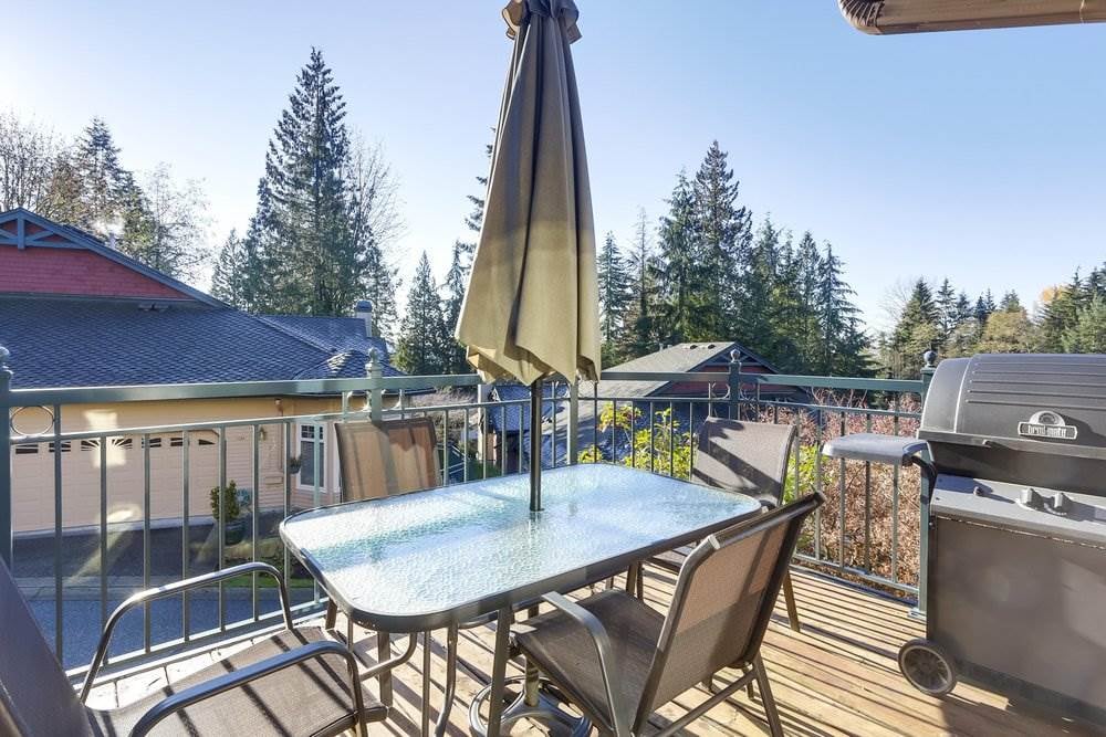1120 Strathaven Dr