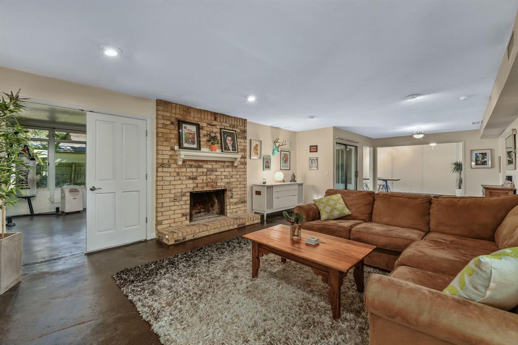 1214 Bois D Arc Court