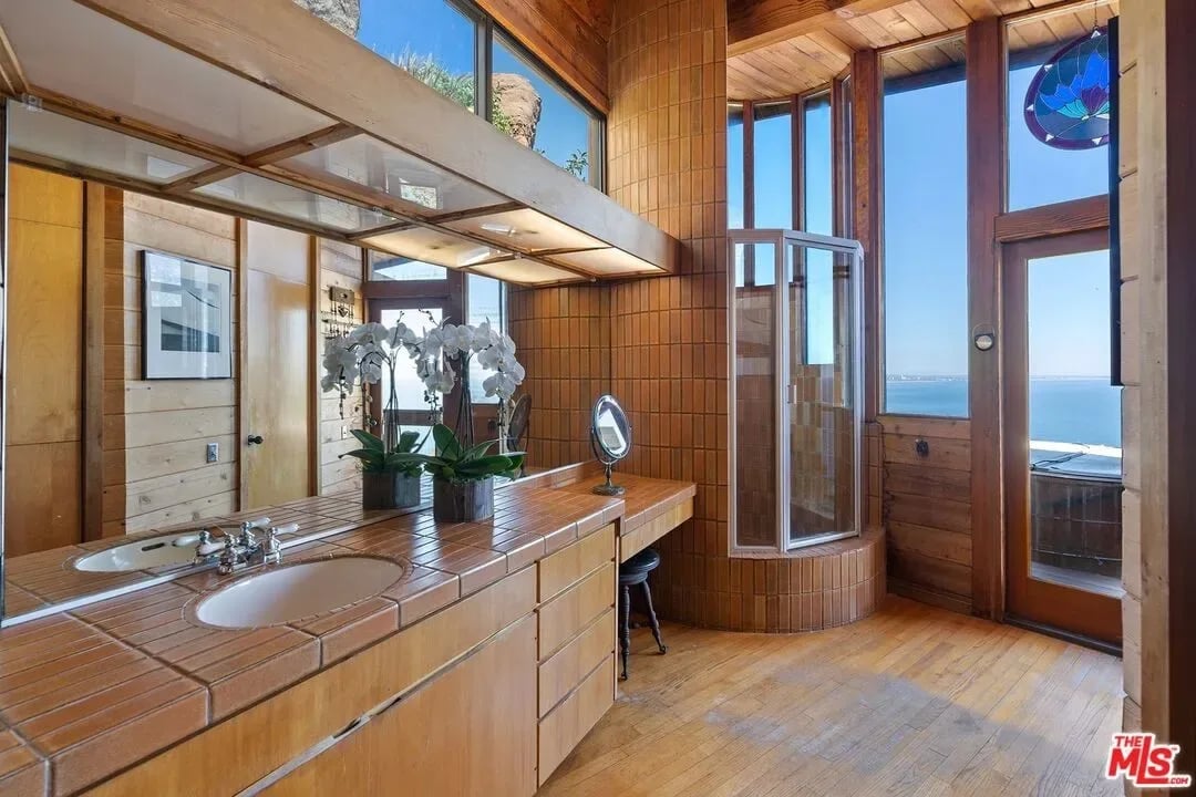 Rustic Malibu Mid Century, Architect Doug Rucker