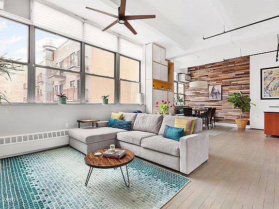 970 Kent Ave Apt: 213