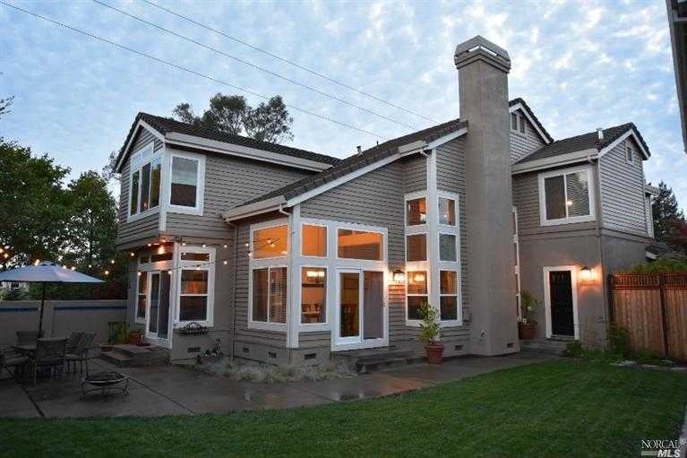 2 Spanish Bay Ct