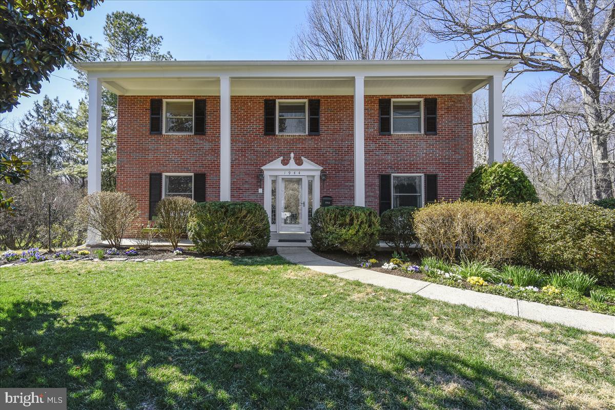 1944 FOXHALL ROAD