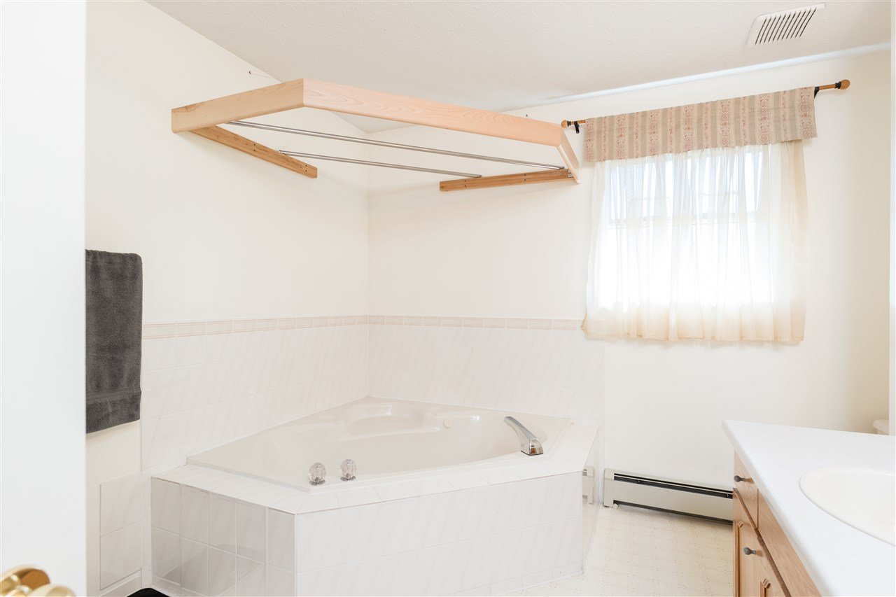 15717 106 Ave