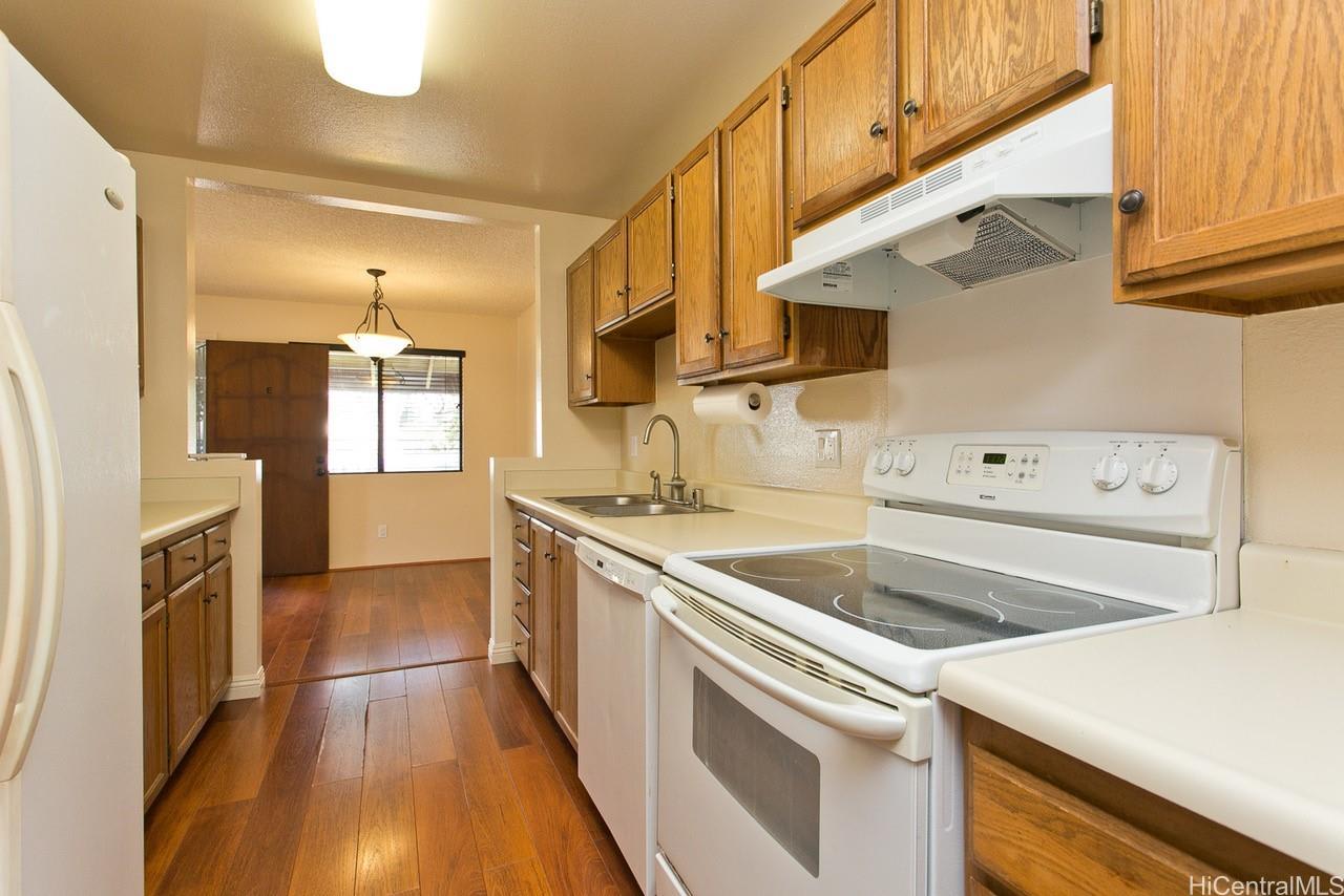 2069 California Ave #13E