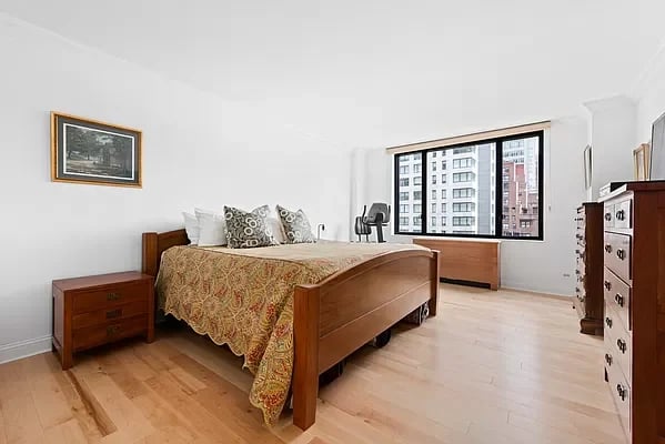 309 East 49th Street Unit: 14B