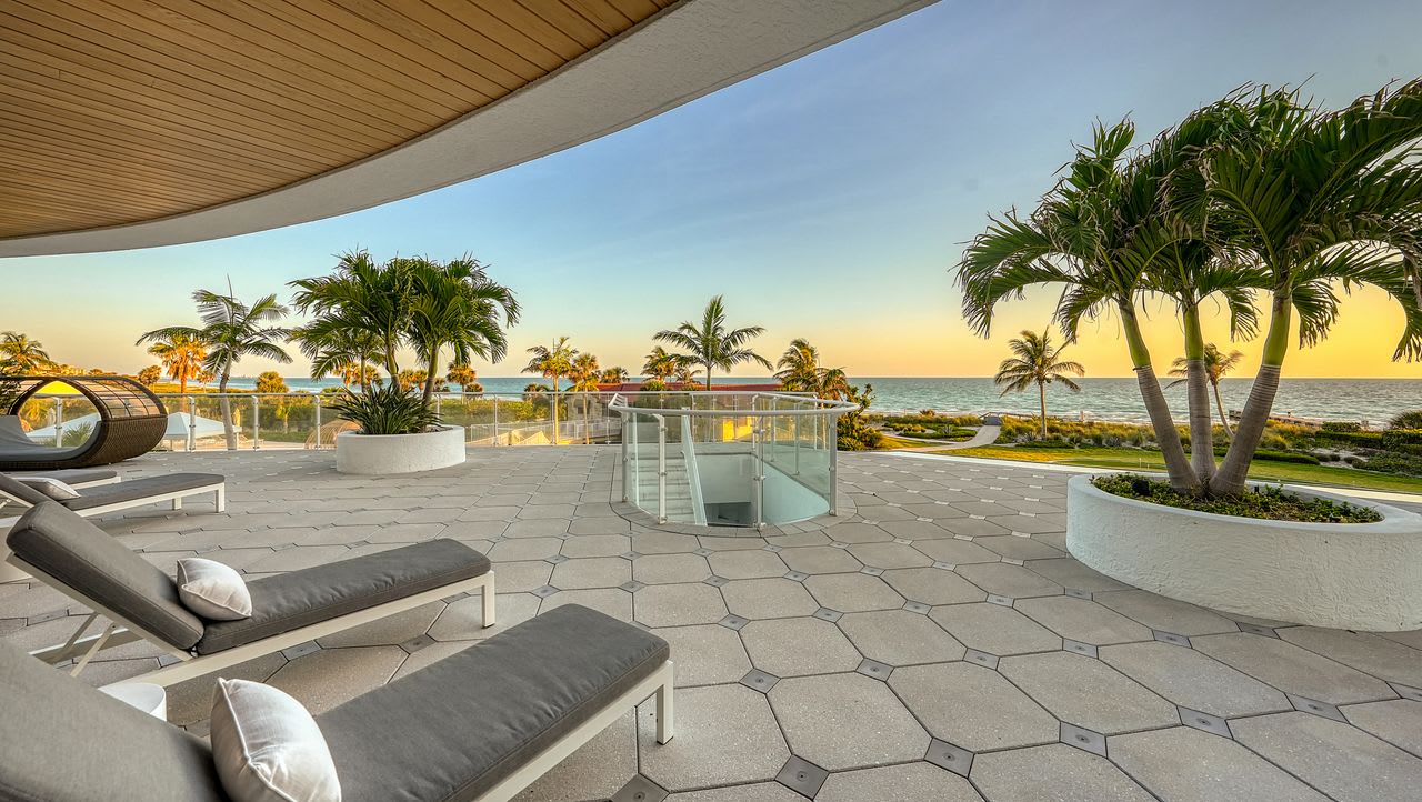 ARIA - Luxury Living on Longboat Key, Florida