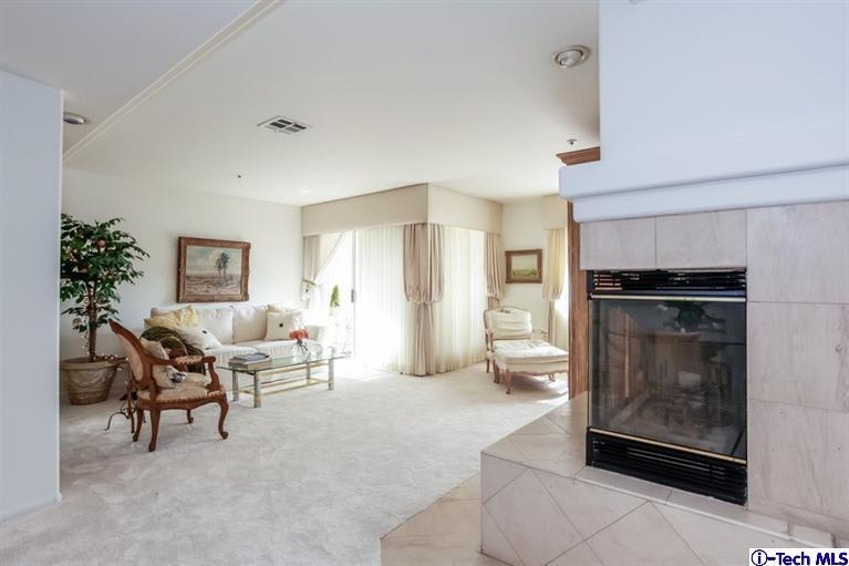 335 S Sierra Madre Blvd, #104