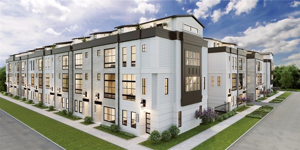1121 Paige St