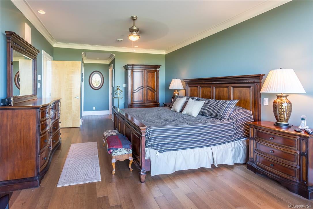 303-5332 Sayward Hill Cres