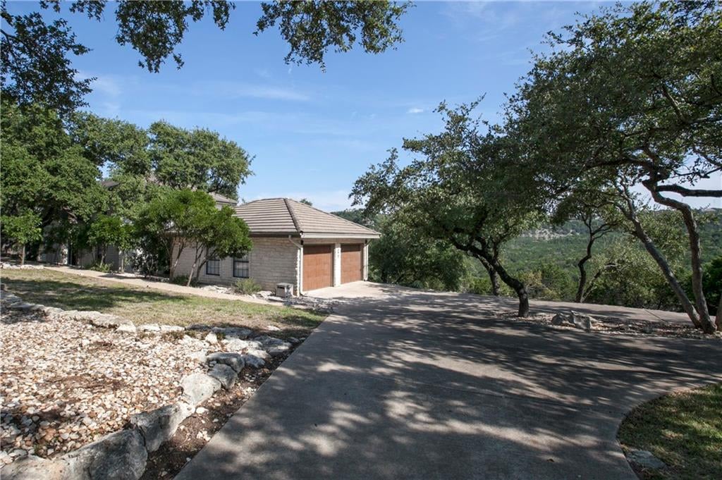 405 N Weston Lane