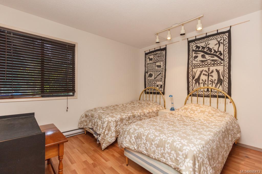 104-2341 Harbour Rd, Sidney