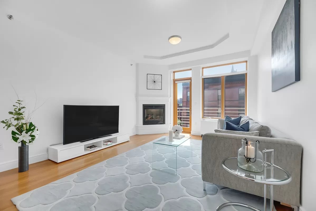 2077 Fifth Avenue #5A