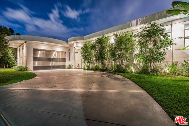 Ridge Crescent