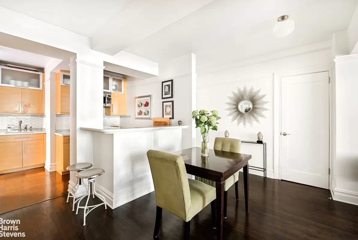 65 W 95th St