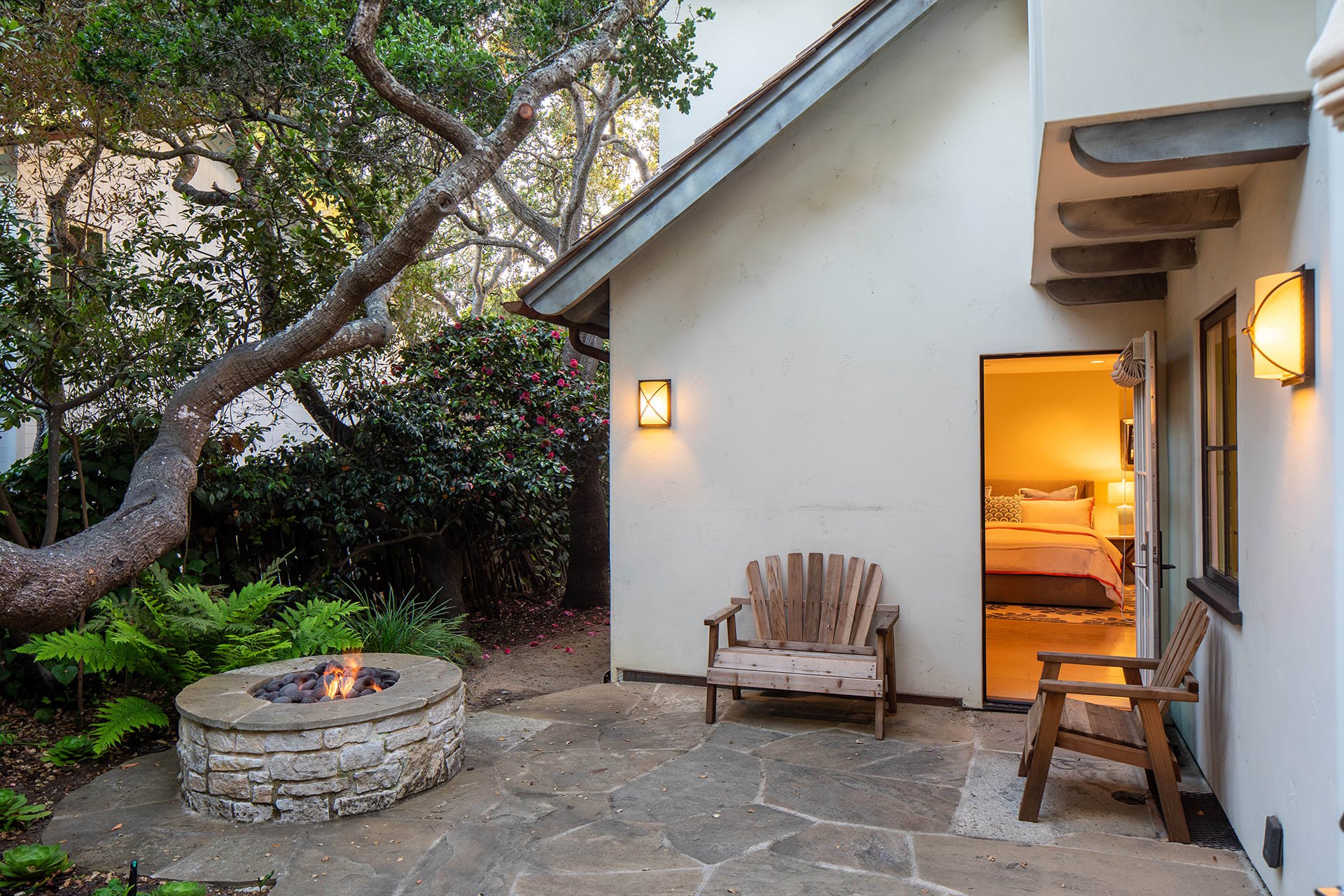 Immaculate by the Sea - Monte Verde & 13th SW Corner