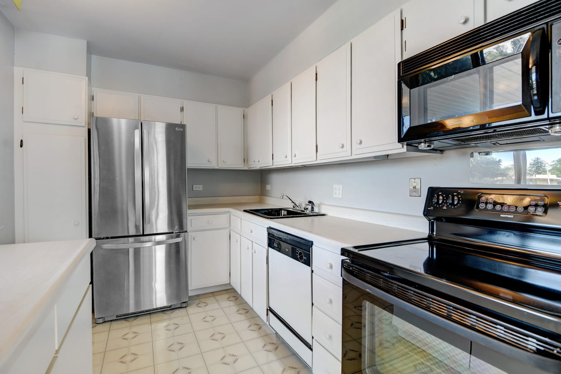 4570 E Yale Avenue #301