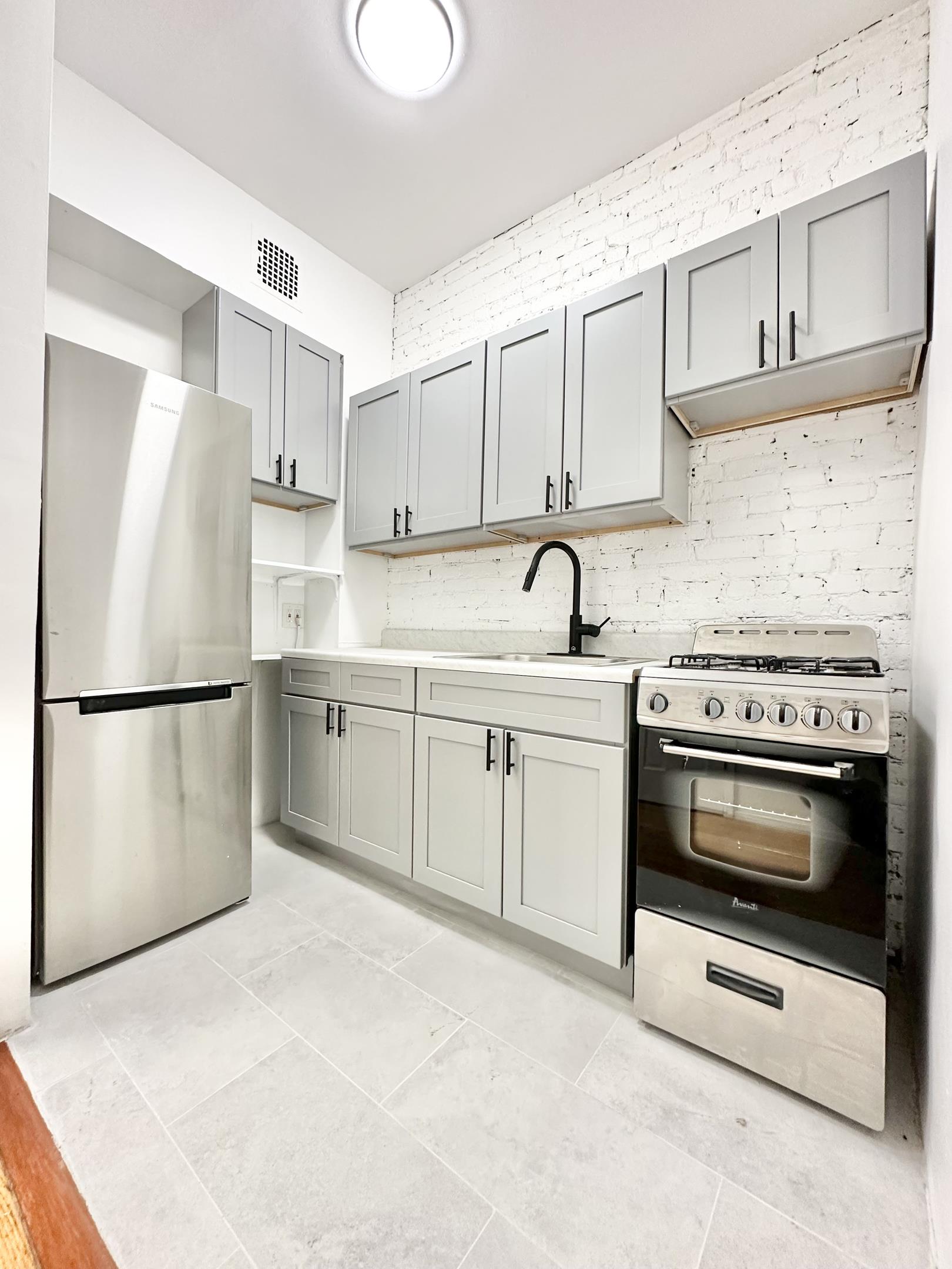 306 East 93rd Street, Apt 3-C
