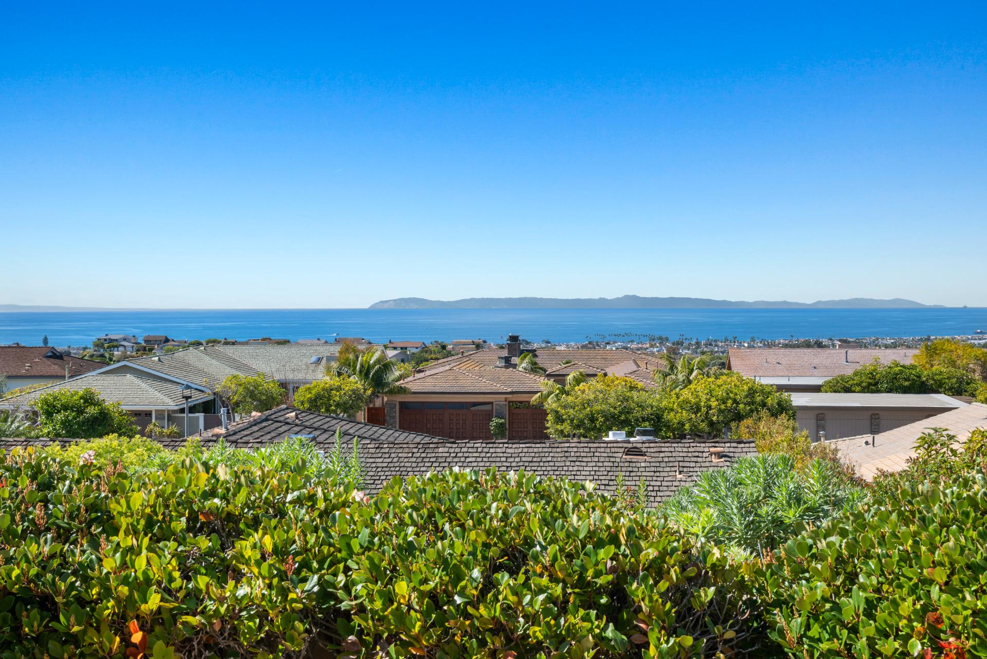 1527 Sandcastle Drive